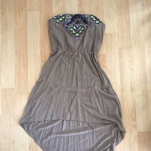 Hi-los strapless dress with sequin details